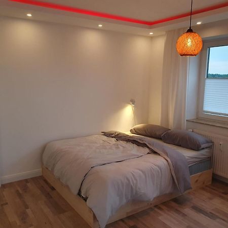 Ferienwohnung Moebeliertes Wohnen Auf Zeit Am Yachthafen Bremerhaven Exterior foto