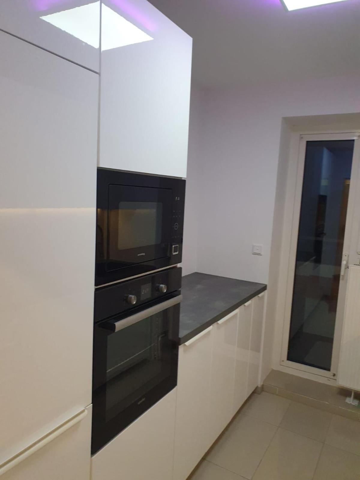 Ferienwohnung Moebeliertes Wohnen Auf Zeit Am Yachthafen Bremerhaven Exterior foto
