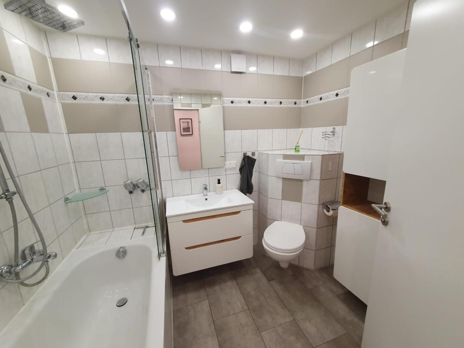 Ferienwohnung Moebeliertes Wohnen Auf Zeit Am Yachthafen Bremerhaven Exterior foto